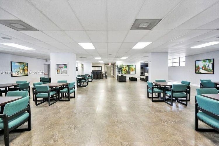 200 Leslie Condo #1122 image #33