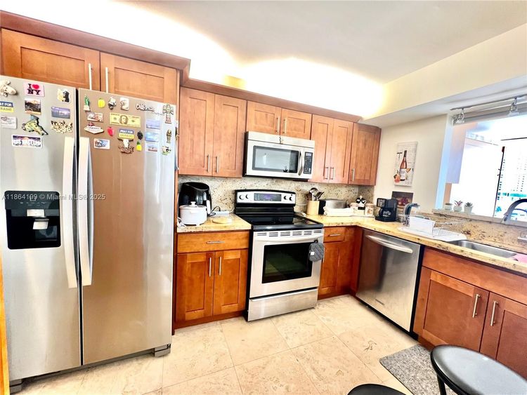 200 Leslie Condo #1122 image #8