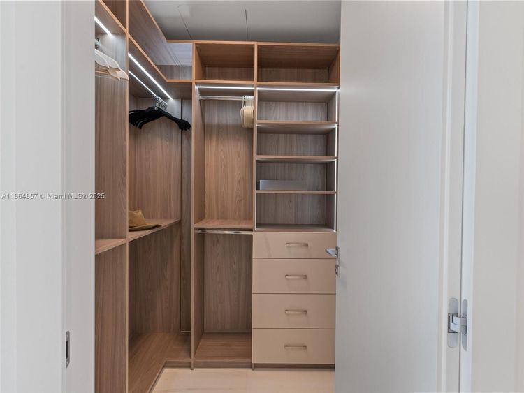 Aston Martin Residences #2505 image #23