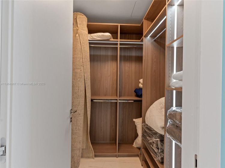 Aston Martin Residences #2505 image #31