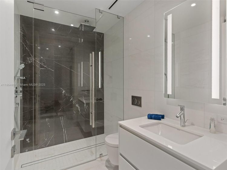 Aston Martin Residences #2505 image #33