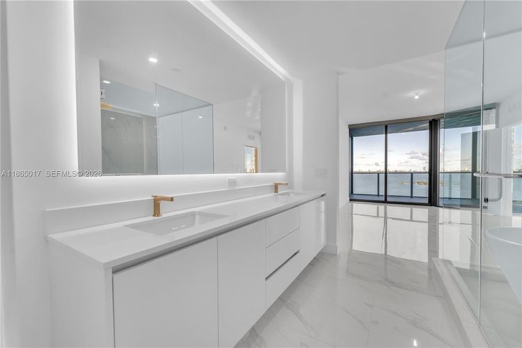 Aria Reserve South Tower #1407 image #7