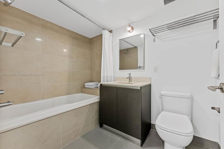 Peloro Miami Beach #112 image #10