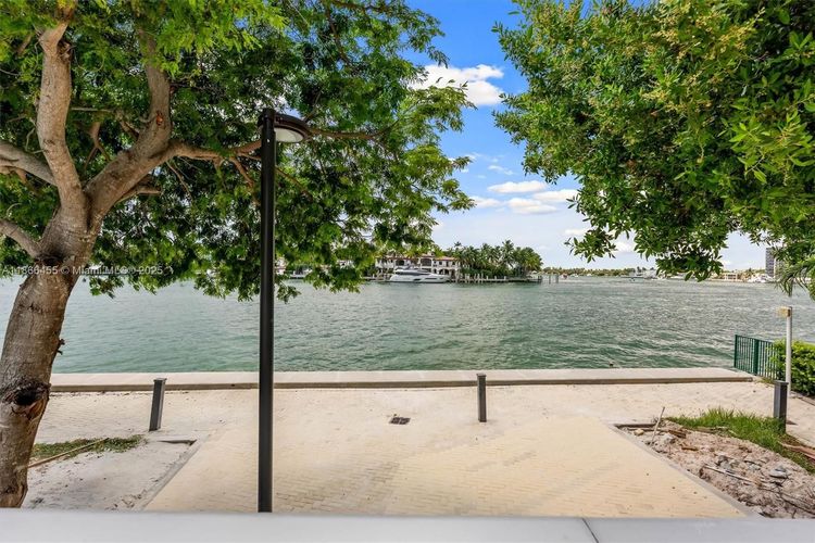 Peloro Miami Beach #112 image #16