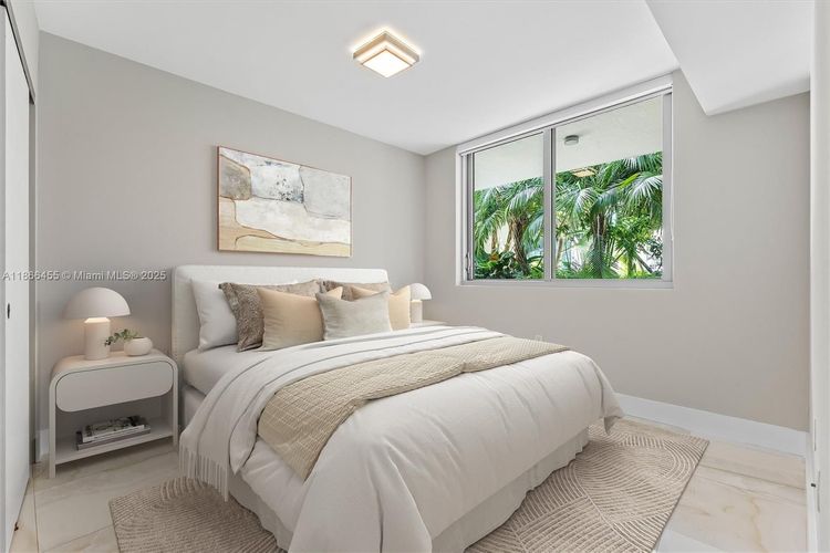 Peloro Miami Beach #112 image #9