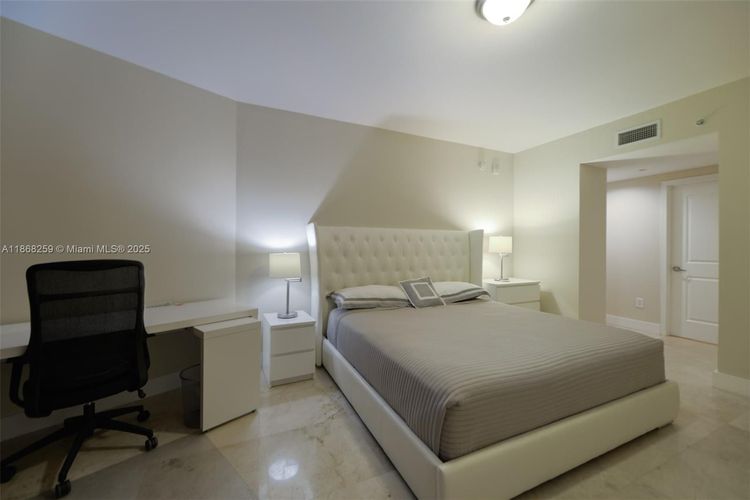 Ocean Palms Hollywood #404 image #18