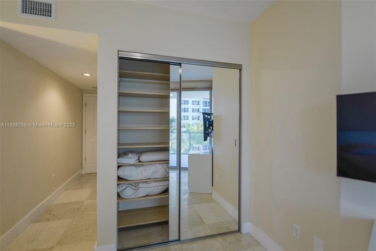 Ocean Palms Hollywood #404 image #26