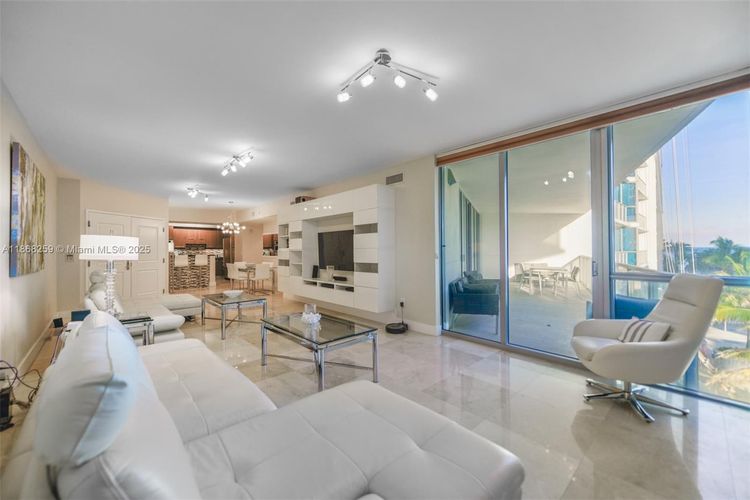 Ocean Palms Hollywood #404 image #7