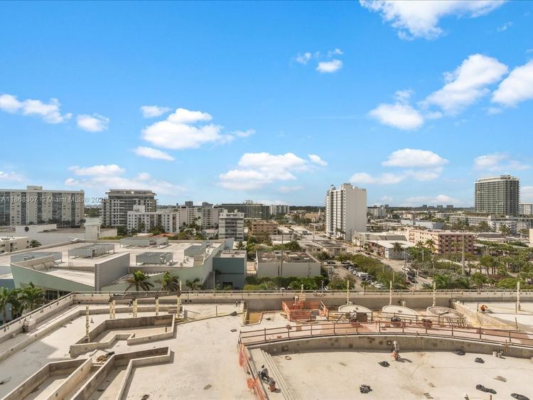 Carillon Condo North Tower #1010 image #26