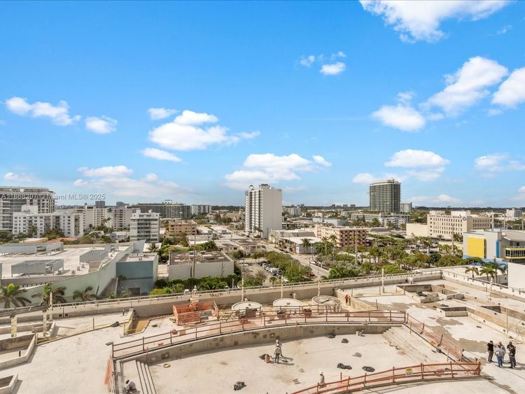 Carillon Condo North Tower #1010 image #27