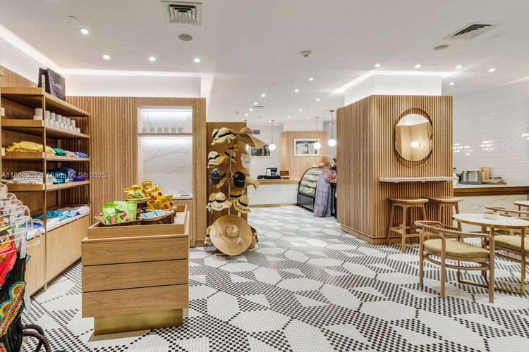 Carillon Condo North Tower #1010 image #32