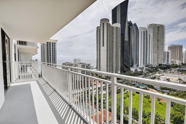 Winston Towers #1703 image #24