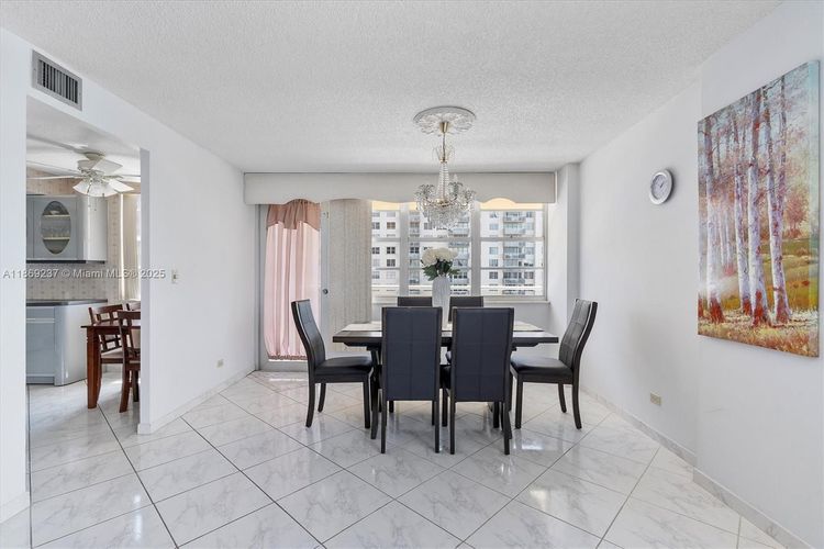 Winston Towers #1005 image #13