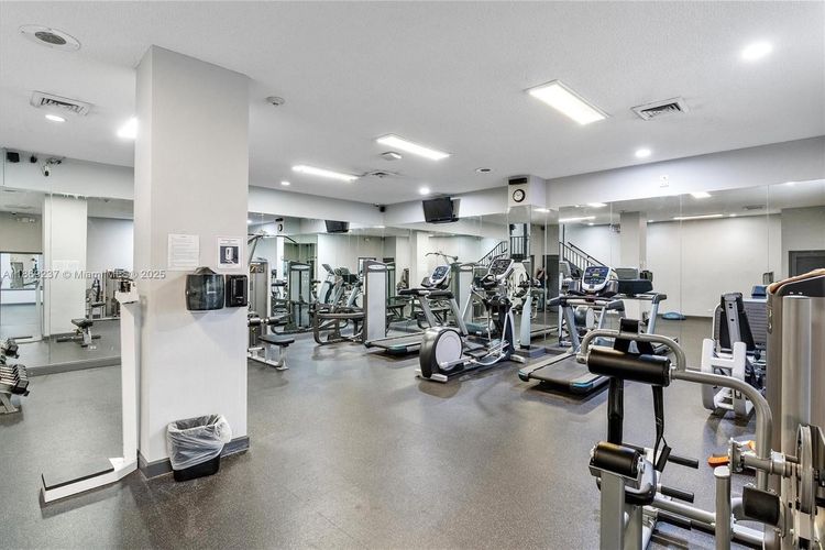 Winston Towers #1005 image #30