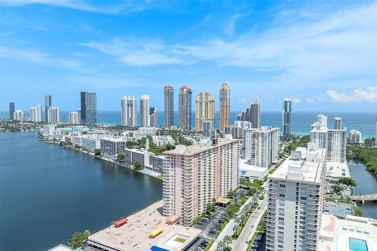 Winston Towers #1005 image #42