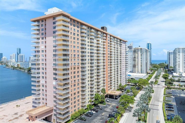 Winston Towers #1005 image #43