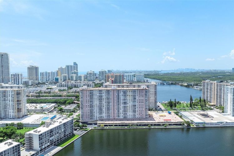 Winston Towers #1005 image #44