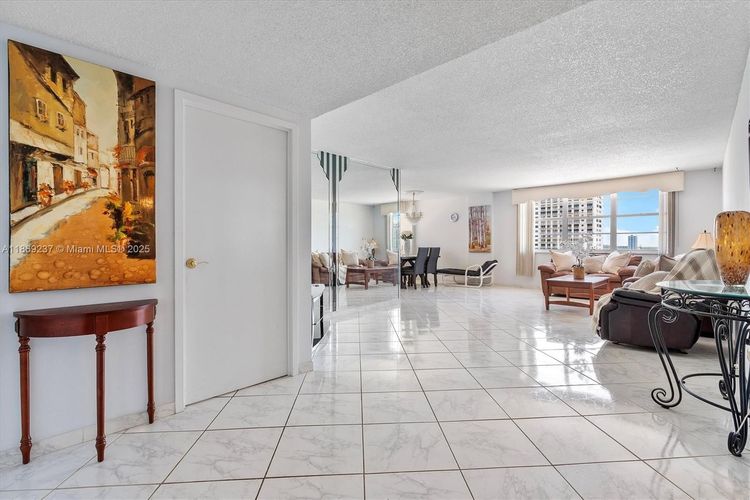 Winston Towers #1005 image #6