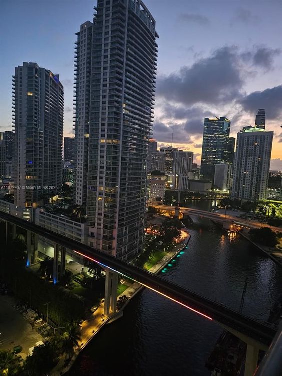 Neo Vertika #2515 image #23