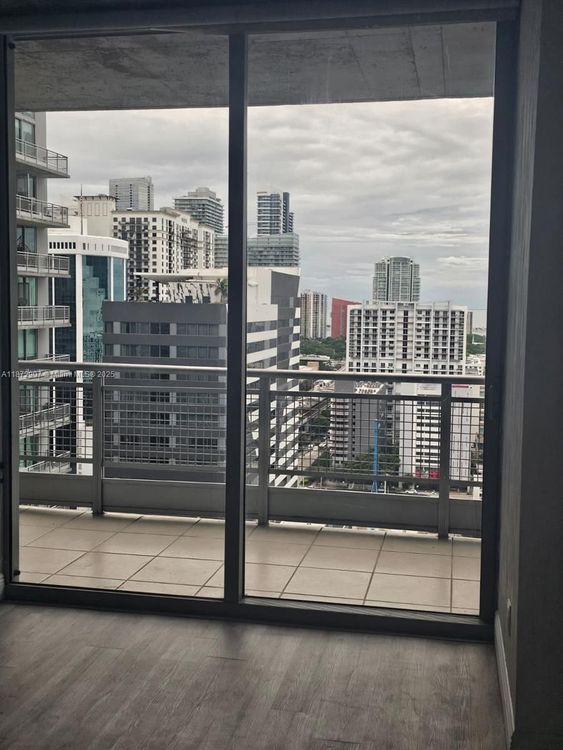 Neo Vertika #2515 image #34