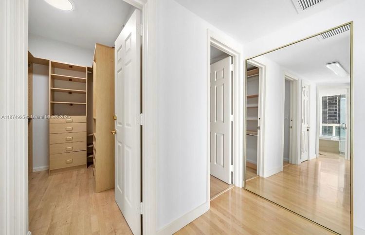 Santa Maria #1002 image #14