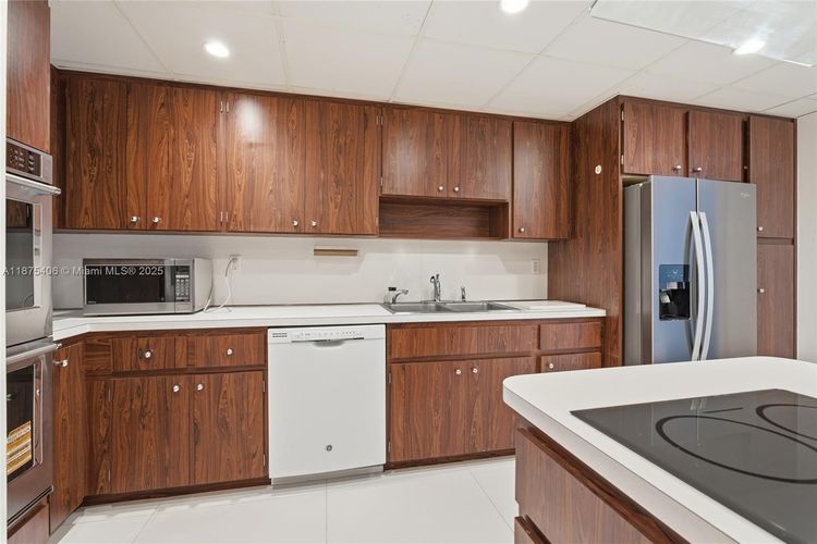 Bal Harbour 101 #303 image #20