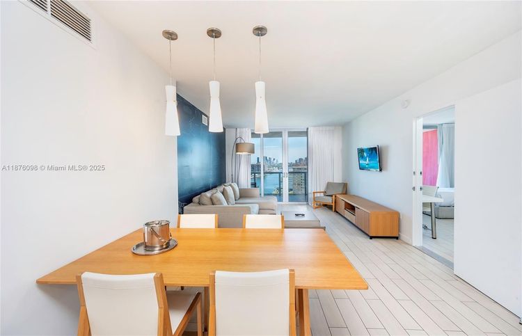 Beachwalk #R1607 image #13