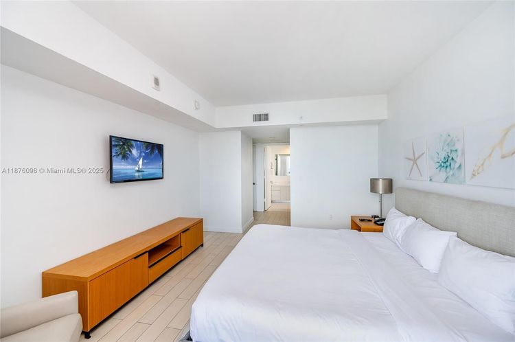 Beachwalk #R1607 image #15