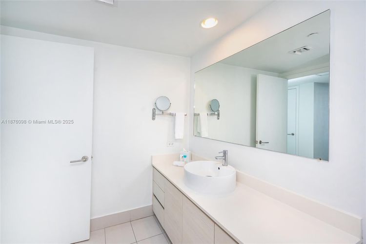 Beachwalk #R1607 image #17