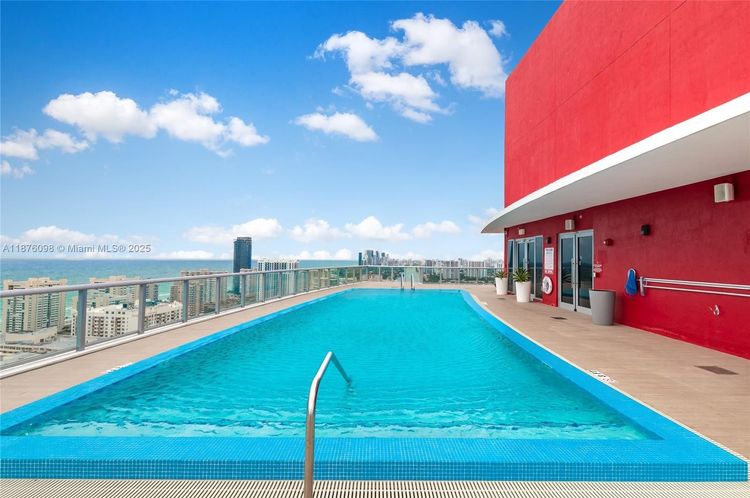 Beachwalk #R1607 image #34