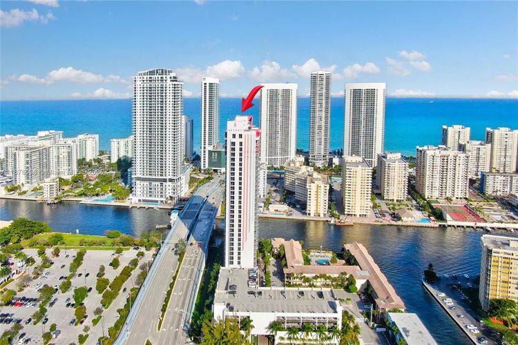 Beachwalk #R1607 image #35