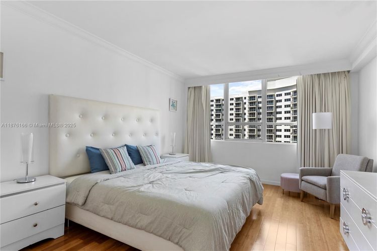 Flamingo South Beach #866S image #11