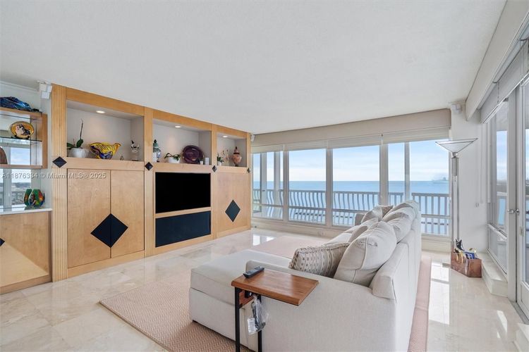 Point of Americas #1902 image #9