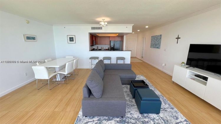 La Perla #3808 image #11