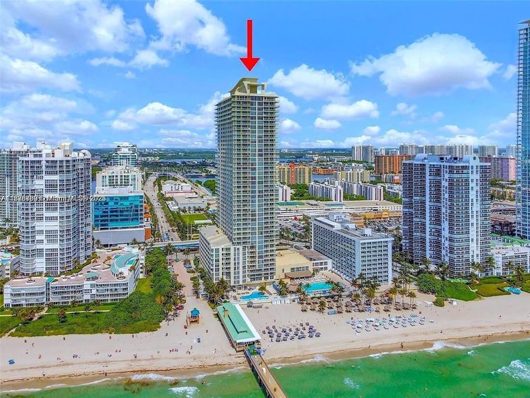 La Perla #3808 image #20