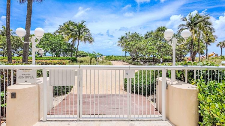 Bal Harbour Tower #6A & Cabana image #39