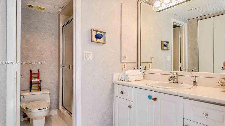 Bal Harbour Tower #6A & Cabana image #40