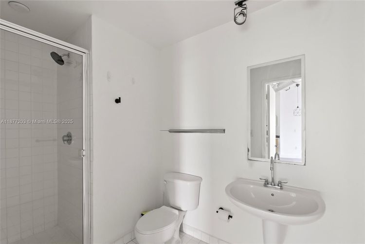 Neo Lofts #1006 image #10