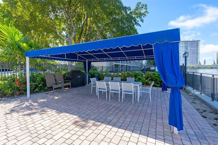 Bay Country club #903 image #38