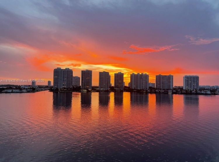 Bay Country club #903 image #55