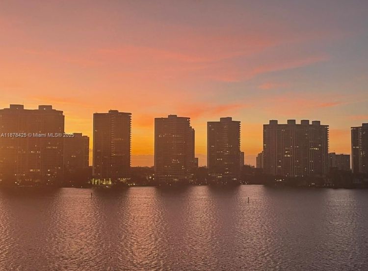 Bay Country club #903 image #57