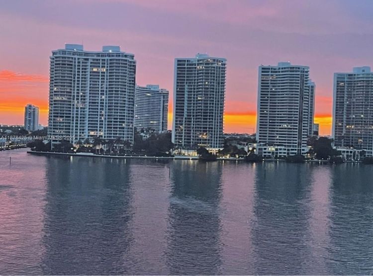 Bay Country club #903 image #58