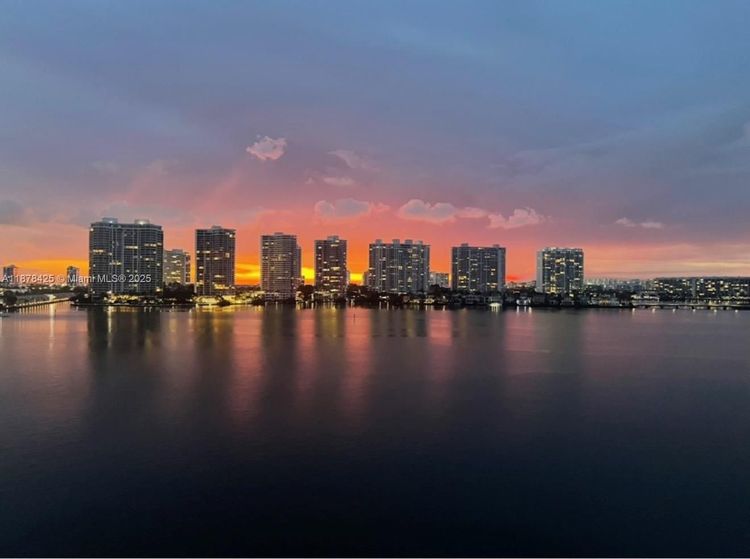 Bay Country club #903 image #59