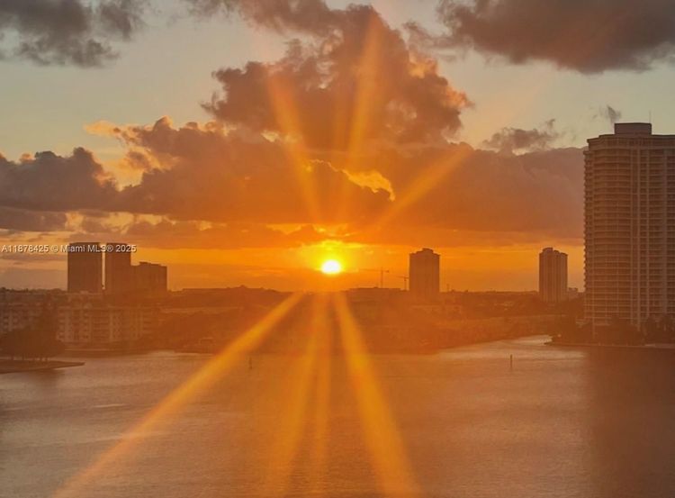 Bay Country club #903 image #61