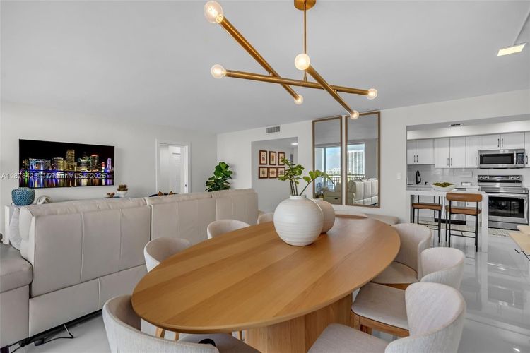 Bay Country club #903 image #7