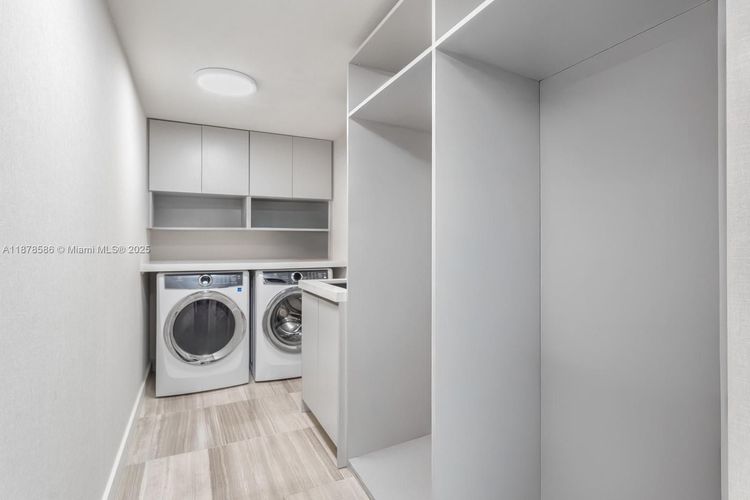 The Ritz-Carlton Residences Mid-Beach #222 image #30