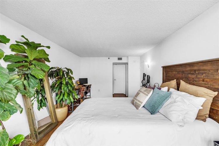 The Venetia #PH-D image #11