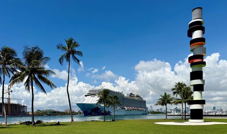 Yacht Club at Portofino #1703 image #45