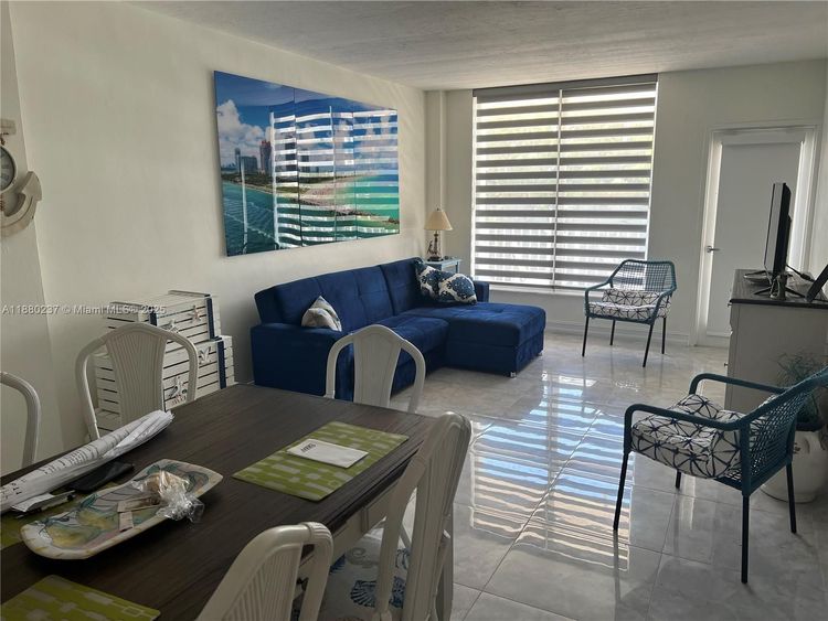 Lincoln Towers #C403 image #10