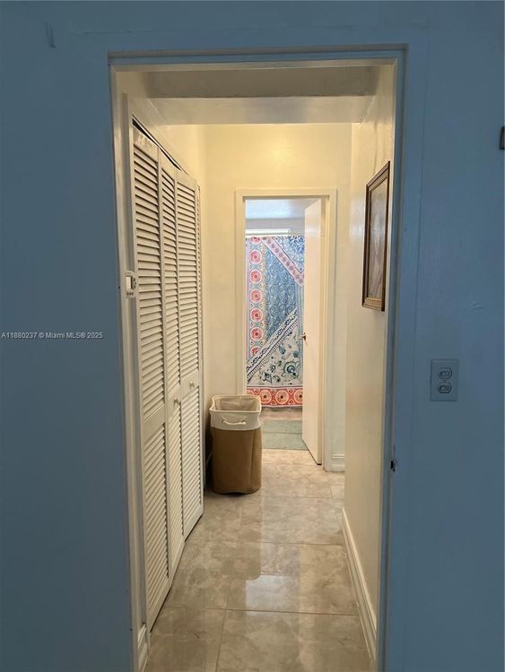 Lincoln Towers #C403 image #20